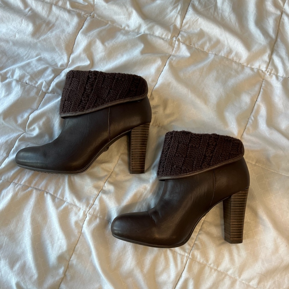 UGG Dandylion Dark Brown Knit Heel Ankle Boots